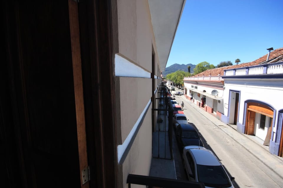 Balcony/Terrace, Street view