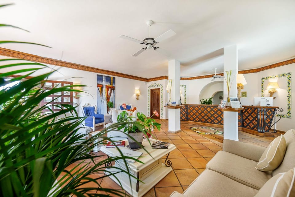 Lobby or reception, Seating area