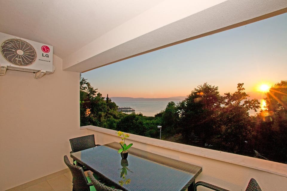 Natural landscape, View (from property/room), Balcony/Terrace, Sea view, Sunrise, Sunset