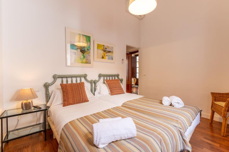 Abades Giralda Deluxe by Valcambre Apartment in Seville
