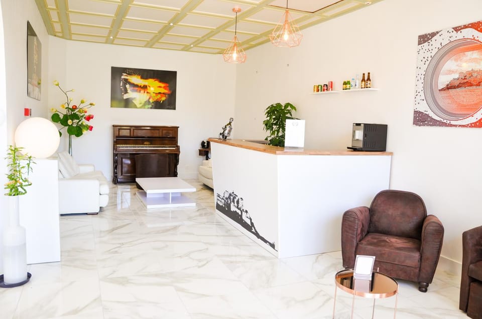 Lounge or bar