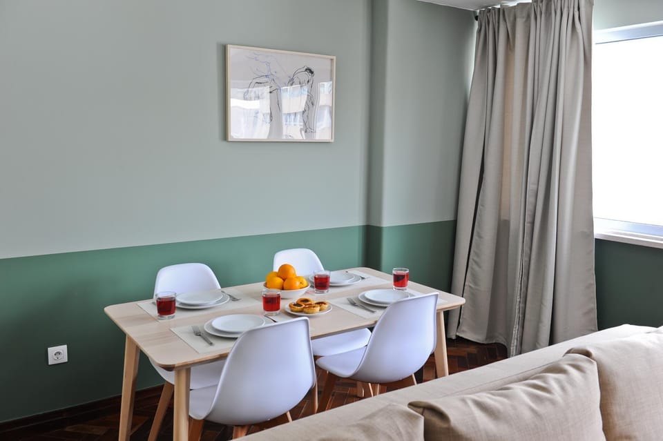Lisbon Martini Nest by Misha's Place 6A Apartment in Lisbon