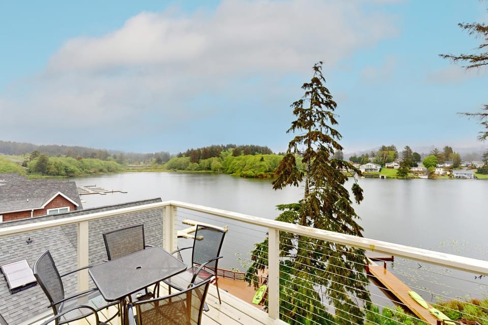 Lazy Lookout on Devils Lake House in Devils Lake