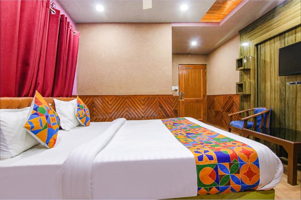 TV and multimedia, Photo of the whole room, Bedroom