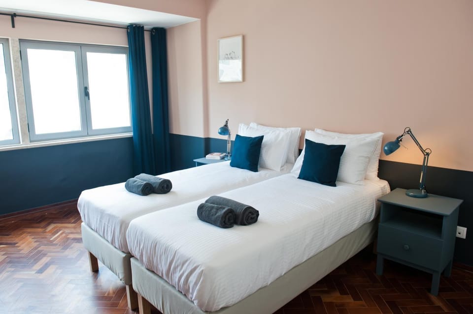 Prosecco Lifestyle in Lisbon by Misha's Place 4B Apartment in Lisbon