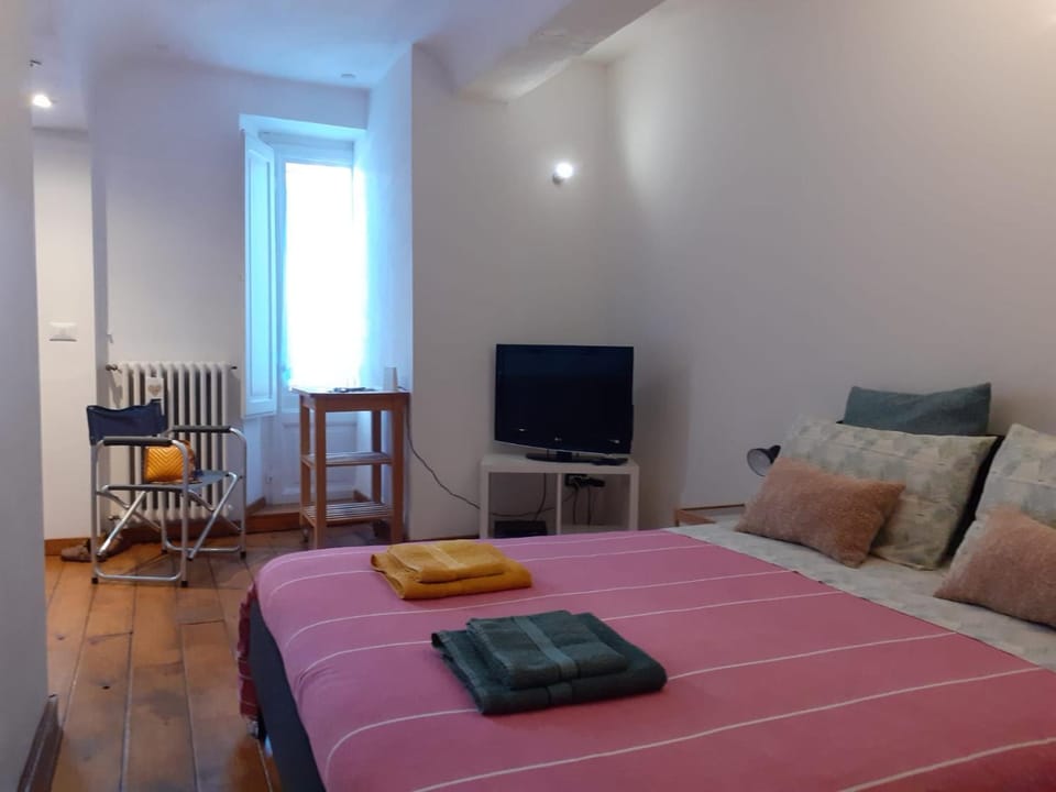 TV and multimedia, Bedroom