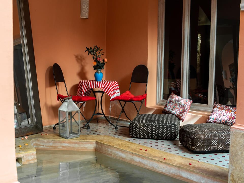 Seating area, Swimming pool