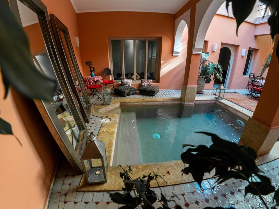 Property building, Swimming pool