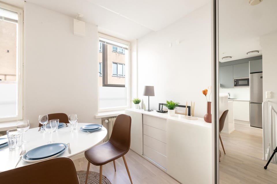 Kitchen or kitchenette, Seating area