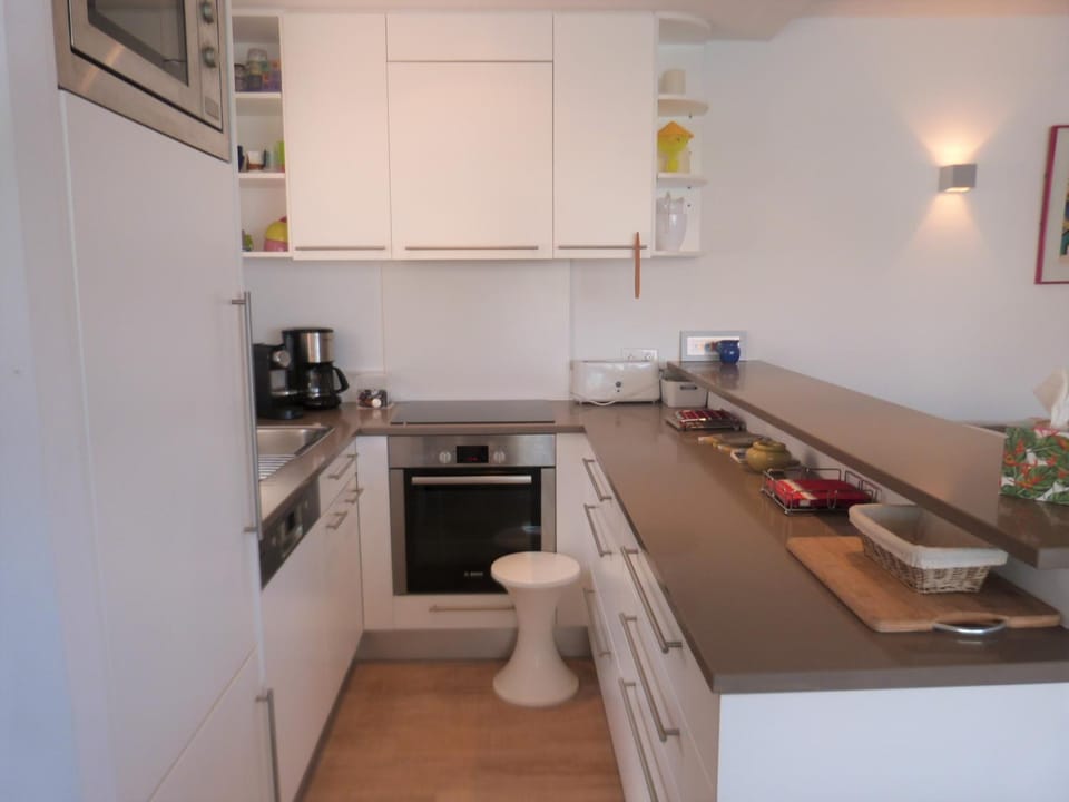 Coffee/tea facilities, Kitchen or kitchenette, dishwasher, minibar, pet friendly, stove, toaster