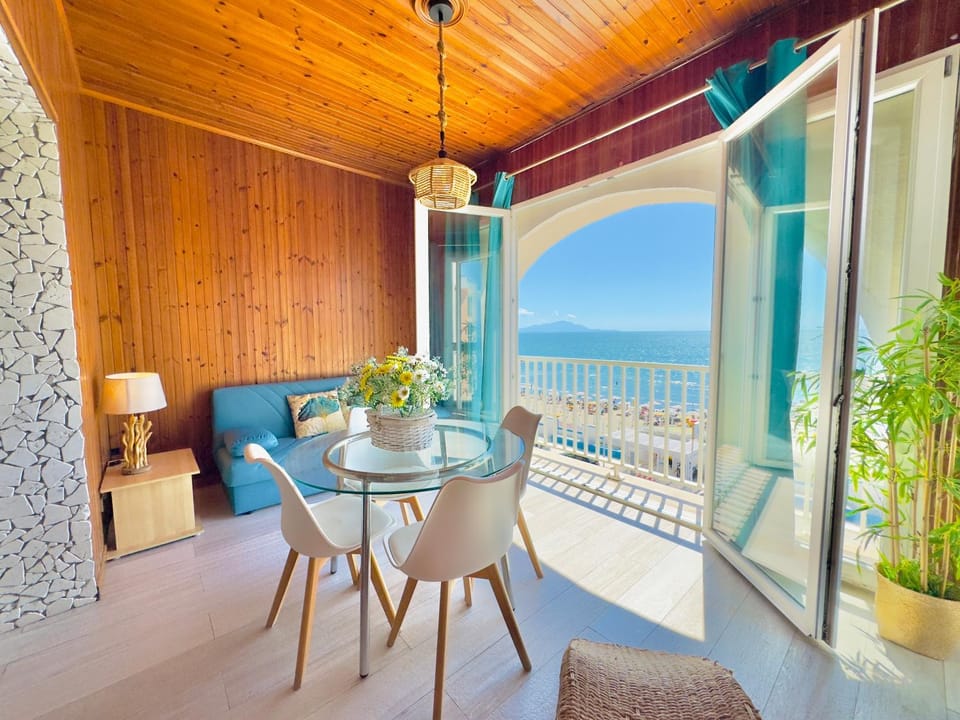 Patio, Day, Natural landscape, View (from property/room), Balcony/Terrace, Living room, Seating area, Dining area, Sea view