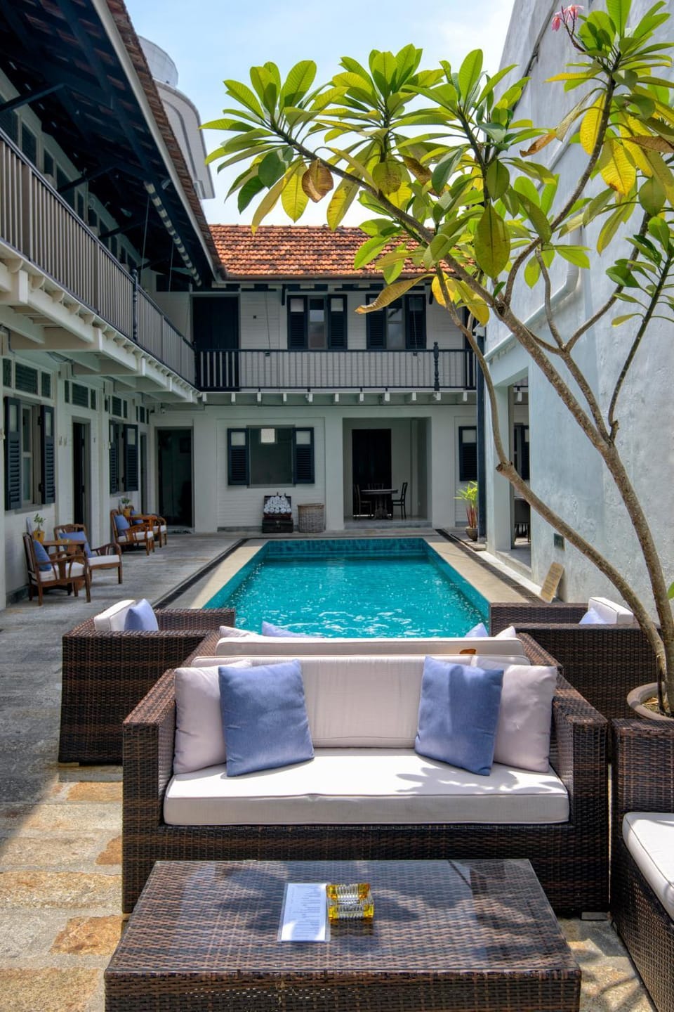 Property building, Balcony/Terrace, Lounge or bar, Floor plan, Pool view, Area and facilities, Area and facilities, Swimming pool