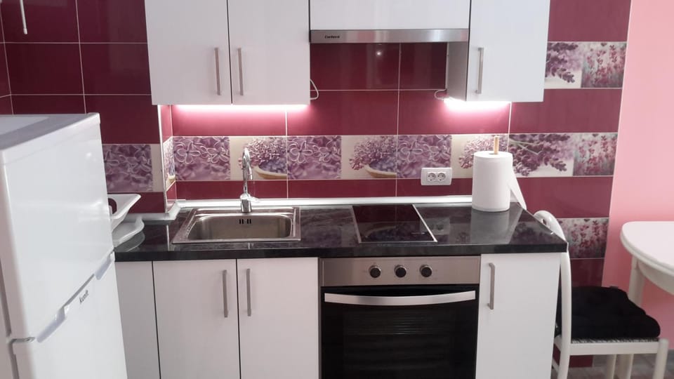 Lovely 1-bedroom apartment with a big terrace, Las Americas, Tenerife Apartment in Playa de las Americas