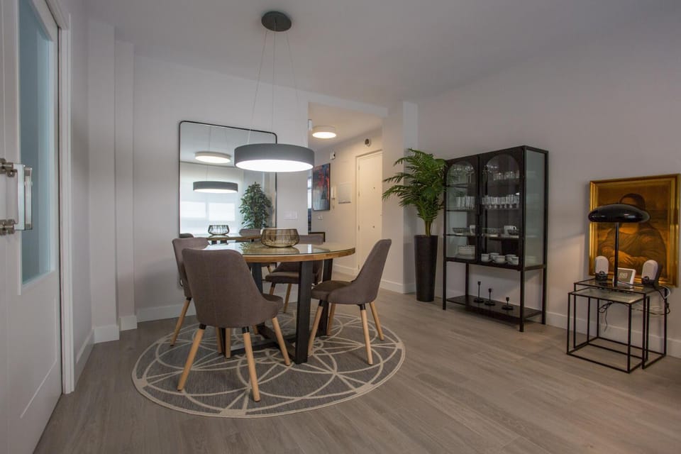 Living room, Dining area