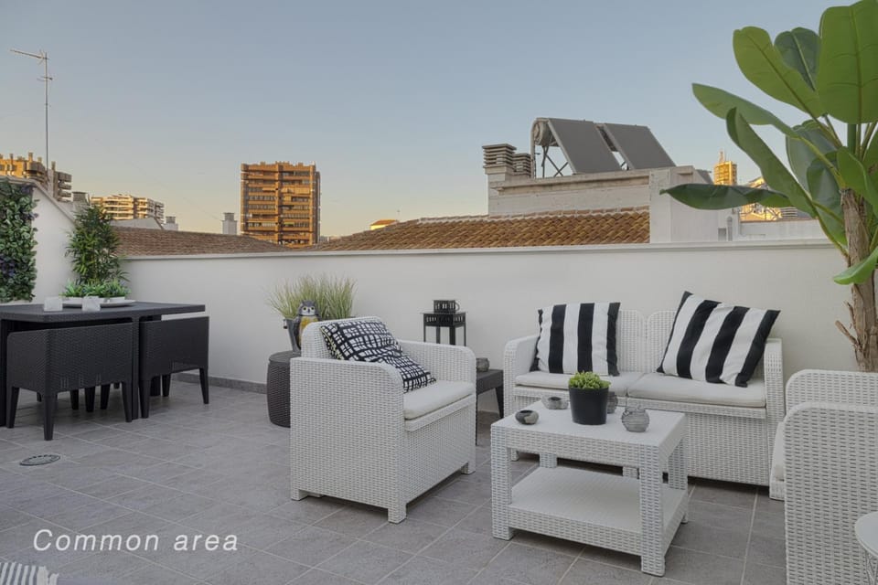 Property building, Balcony/Terrace