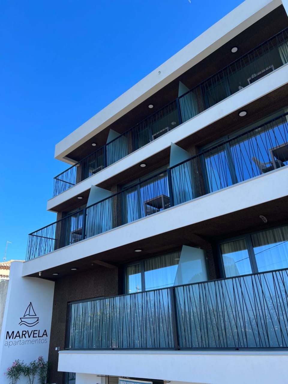 Property building, Facade/entrance