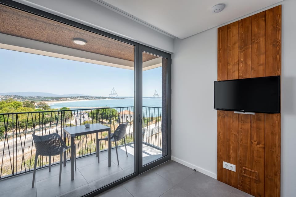 TV and multimedia, View (from property/room), Balcony/Terrace, Sea view, locker