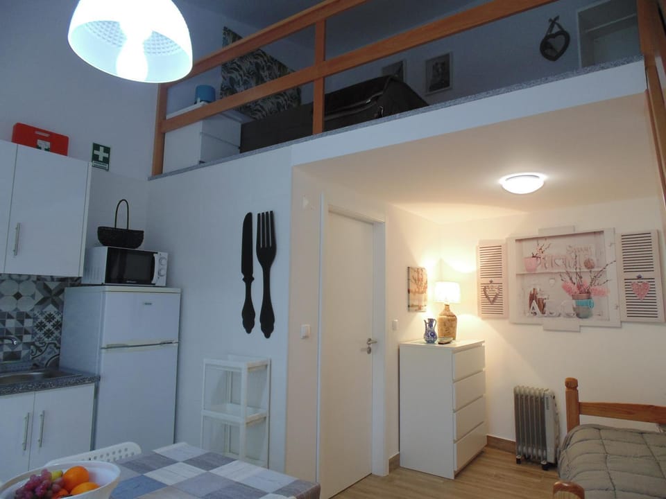 Kitchen or kitchenette, Living room, Dining area