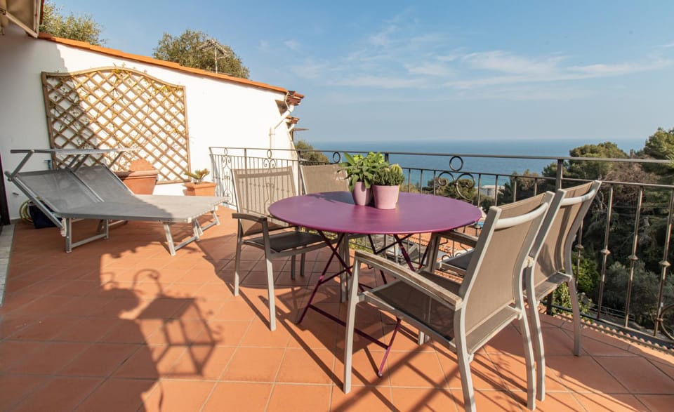 Casa Bellavista House in Diano Marina