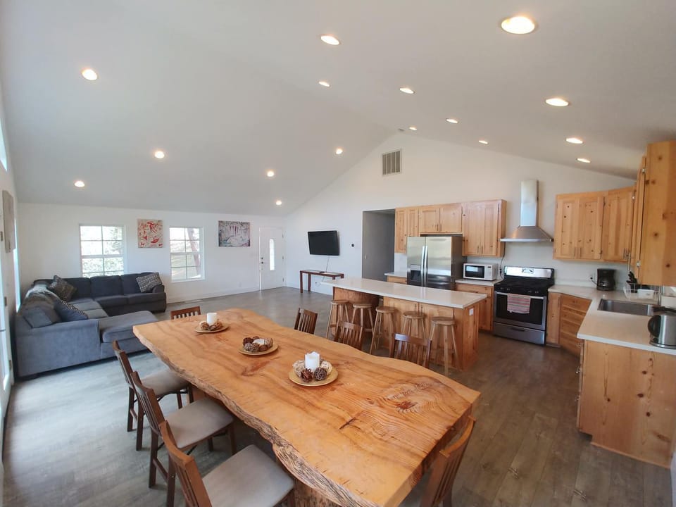 Mountain Place House in Groveland