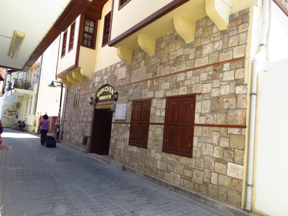 Munchen Pension Hotel in Antalya