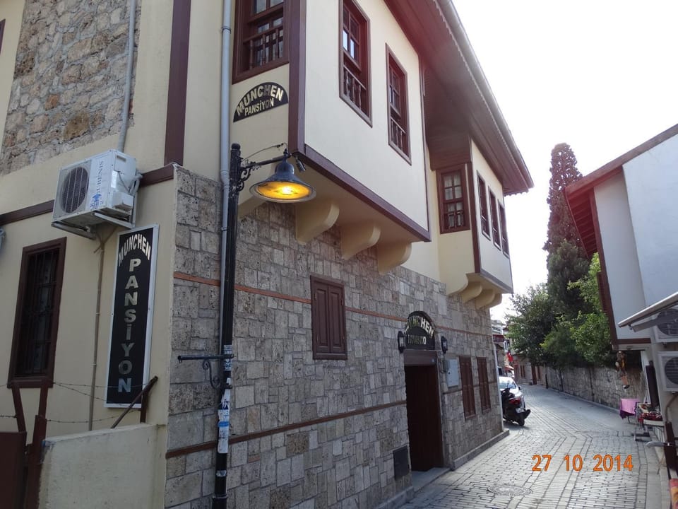 Munchen Pension Hotel in Antalya