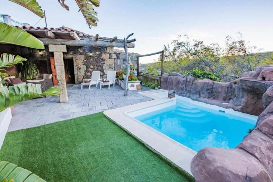 Casa Oronado House in Comarca Sur
