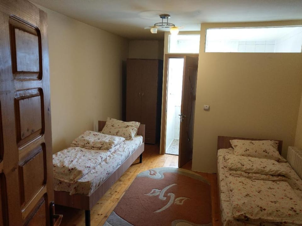 Lary Hostel Hostel in Romania