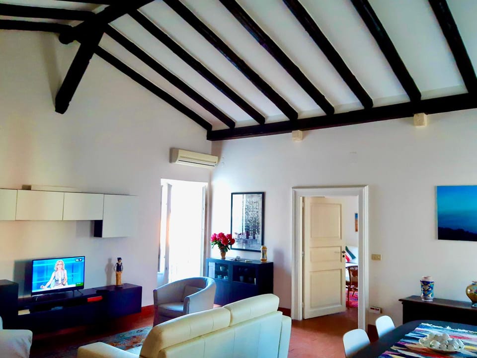 Incantevole appartamento in palazzo storico Ortigia Apartment in Syracuse