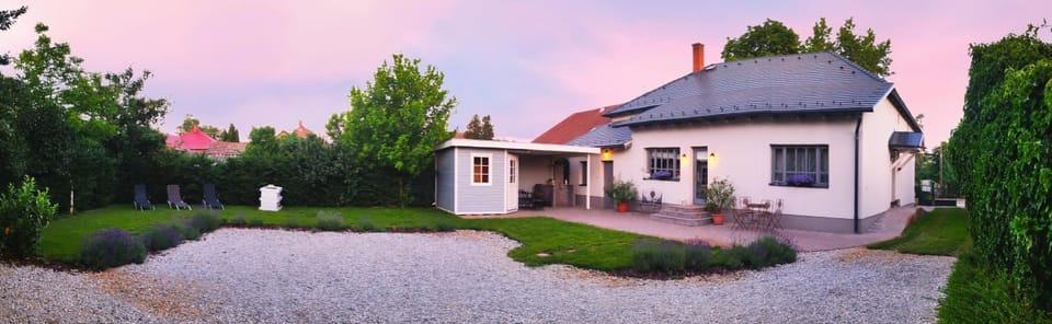 Garden, Garden view