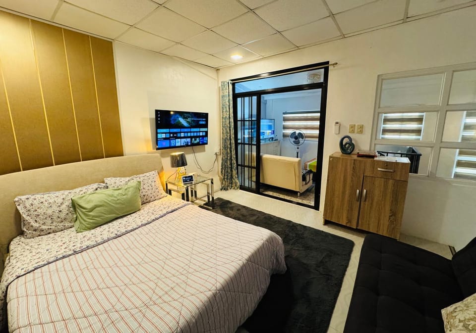 Josephine's Bunker Bed and Breakfast in Bicol