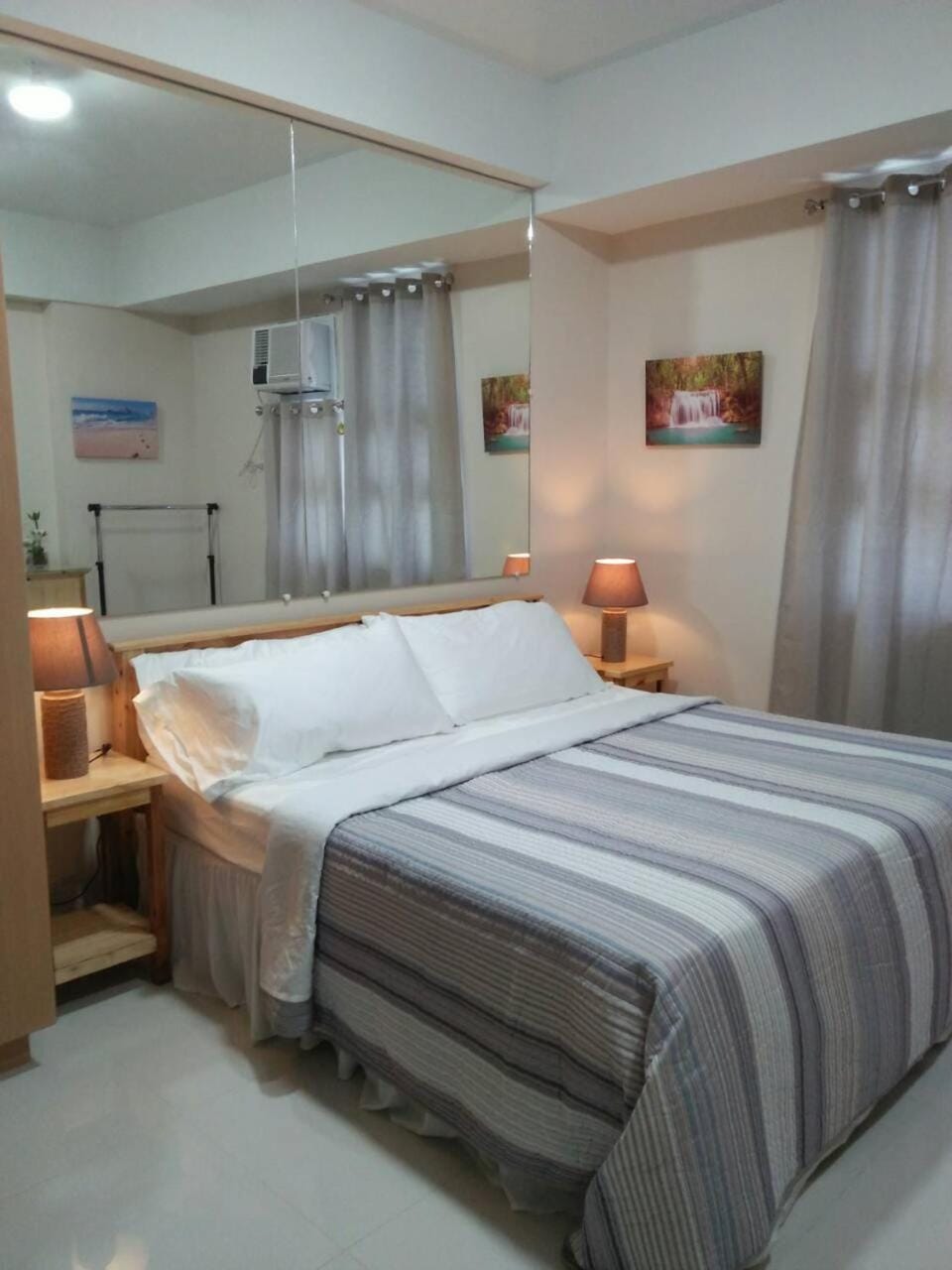 101 Newport Blvd Condotel Apartment in Pasay