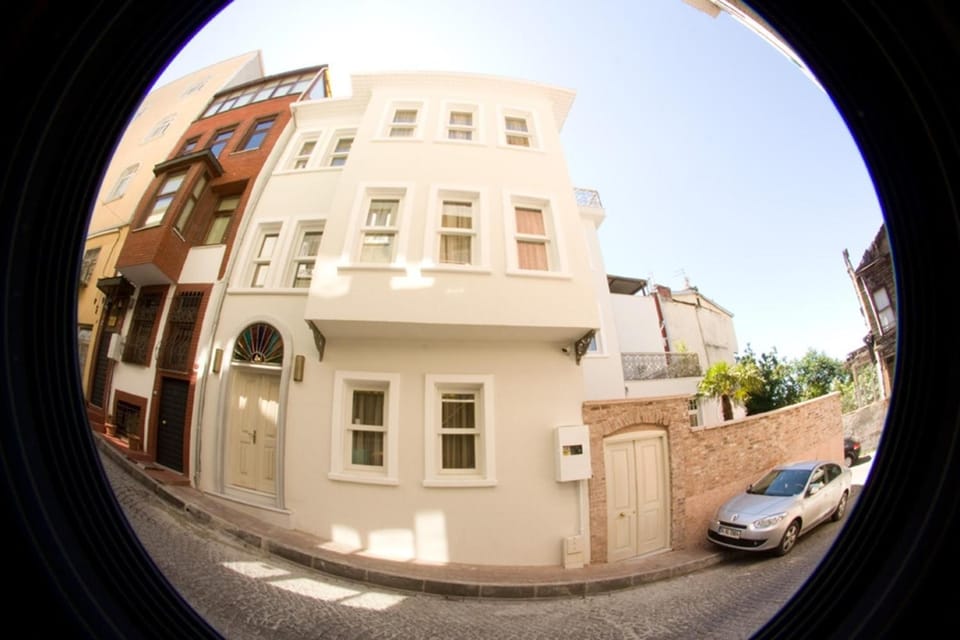 View (from property/room), Balcony/Terrace, Bedroom