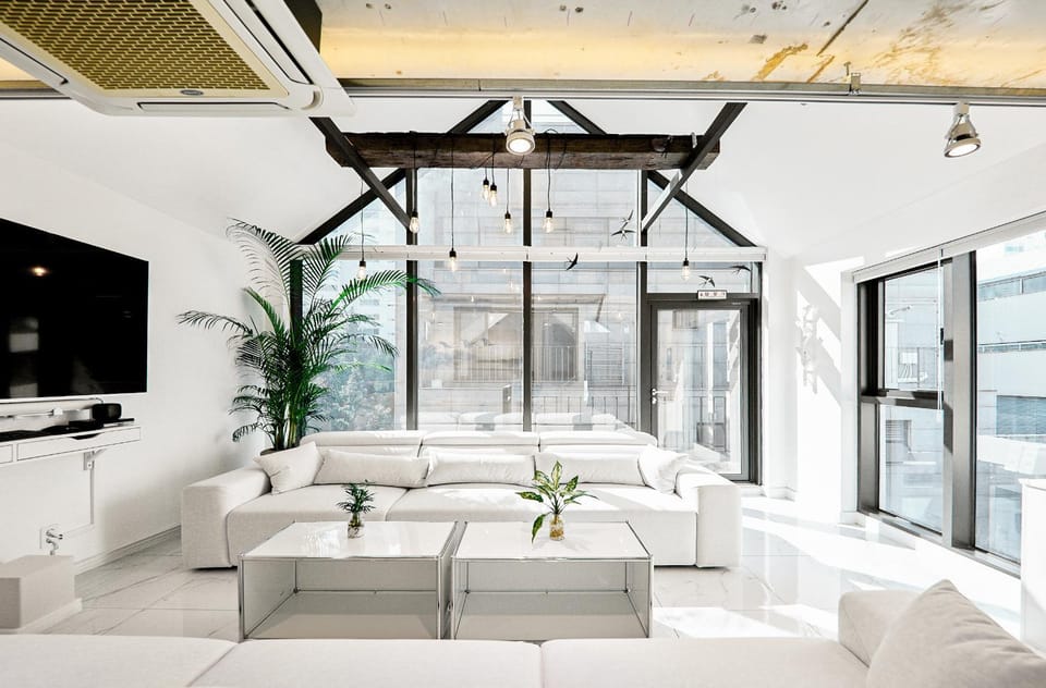 YT Tailored Service Home near Hongik Univ Station House in Seoul