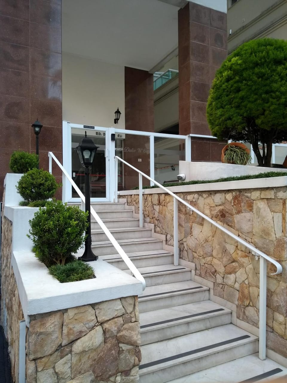 Facade/entrance