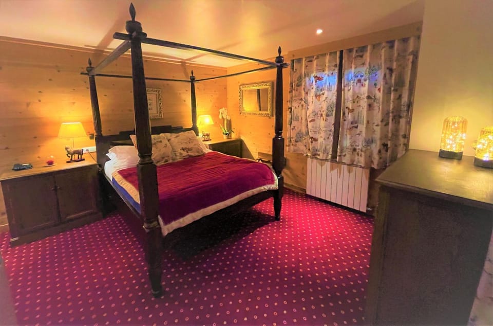 Hôtel Le Chalet d'Auron Restaurant et Spa Hotel in Saint-Étienne-de-Tinée