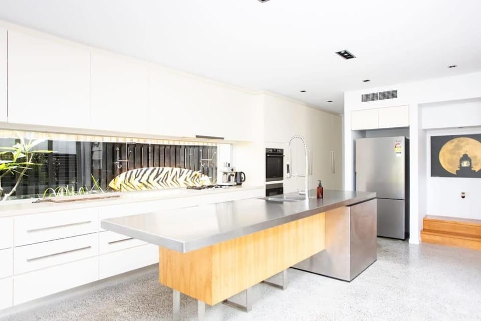 dishwasher, oven, stove, kitchen