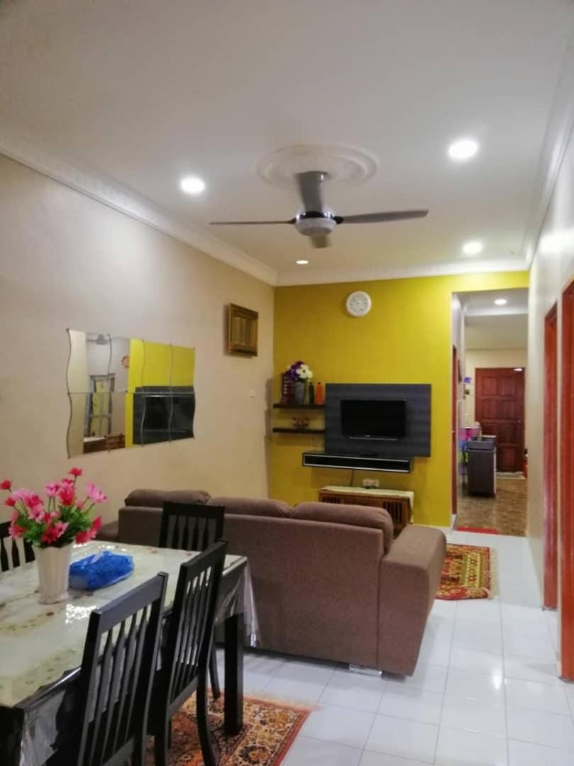 KhainadzMuslim Homestay House in Malacca
