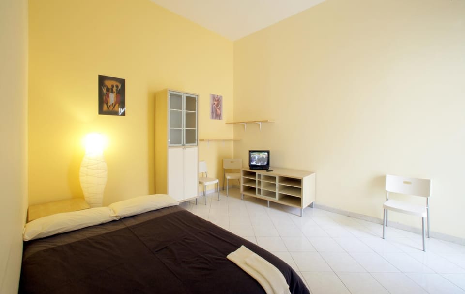 TV and multimedia, Bedroom, internet