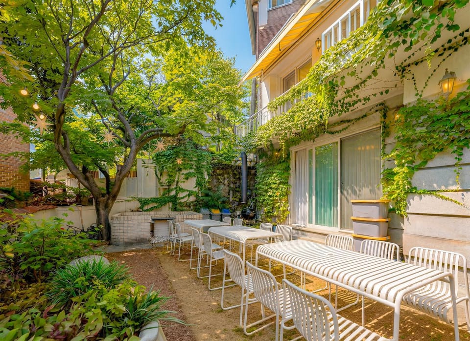 SG Tailored Service Home 5 Min Walk from Metro House in Seoul
