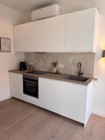 kitchen, air conditioner