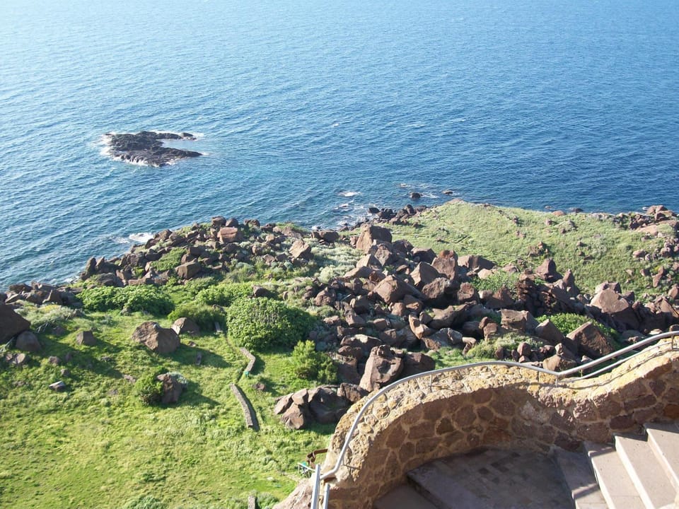 Nearby landmark, Natural landscape