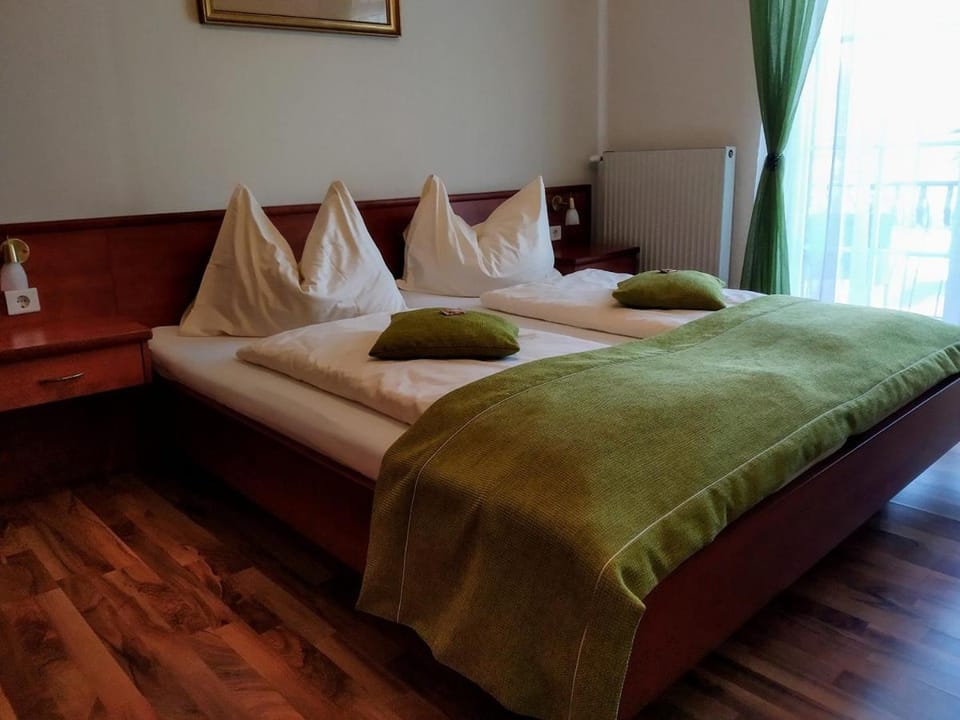 Gästehaus Residenz Lapeiner Bed and Breakfast in Carinthia, Austria