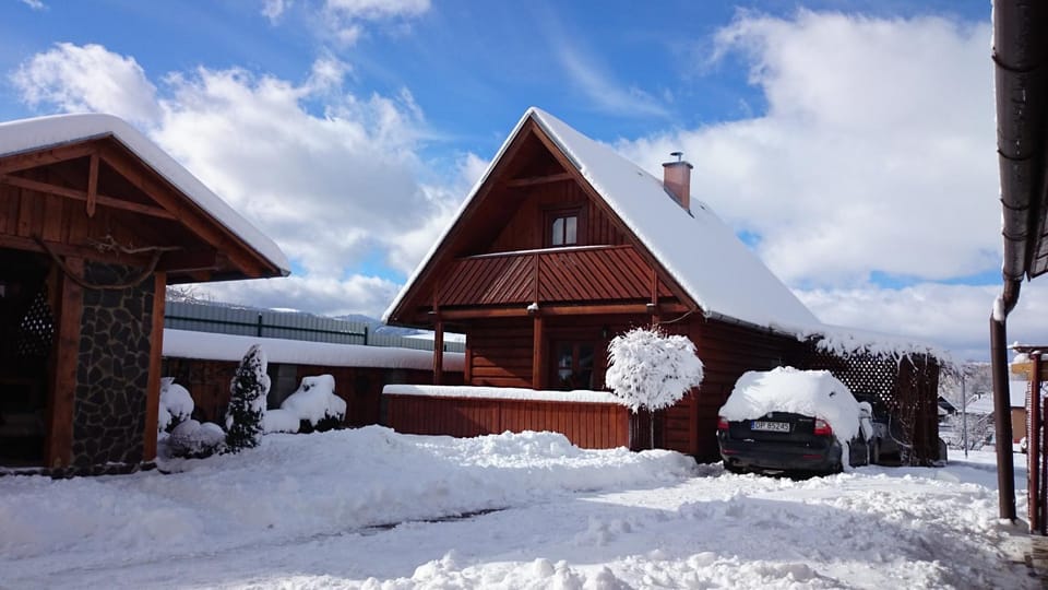 Off site, Day, Natural landscape, Winter, Children play ground, Fishing, Skiing, Aqua park, Tennis court, Hiking, Cycling, On site, Garden view, Supermarket/grocery shop