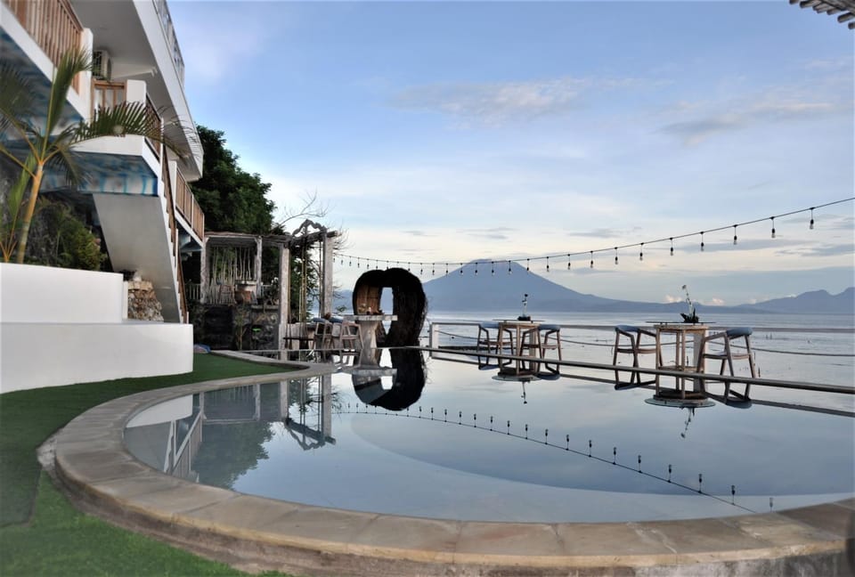 Restaurant/places to eat, Lounge or bar, Beach, Garden view, Landmark view, Pool view, Sea view, Swimming pool