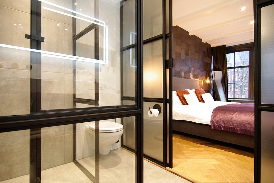 Toilet, Bedroom