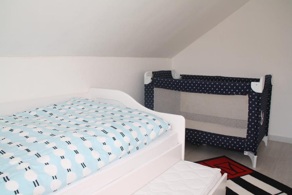 cot