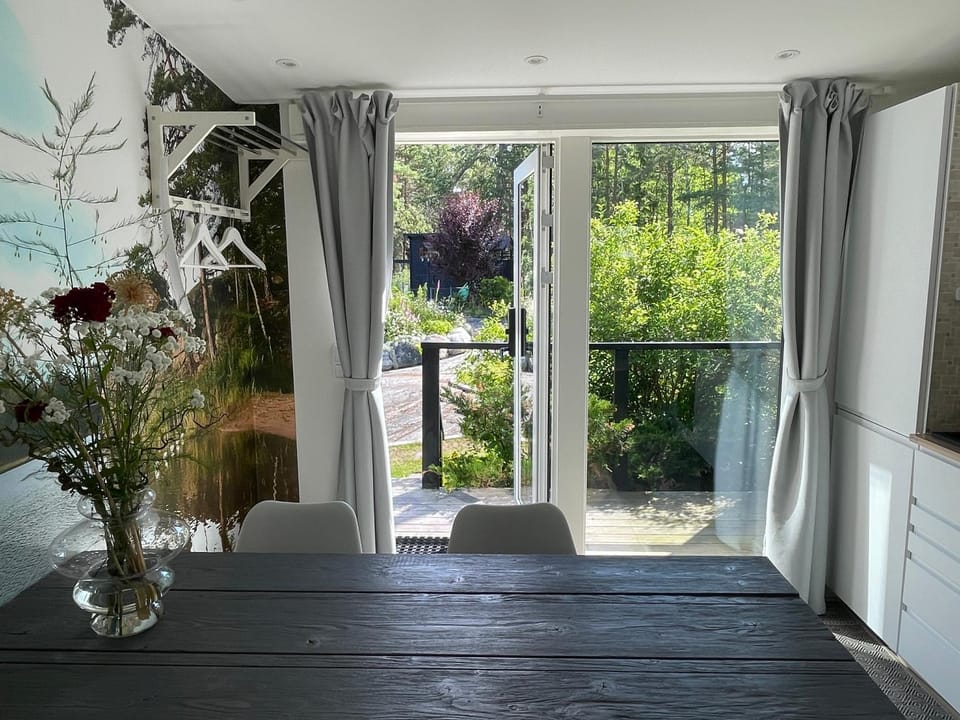 Dining area, Garden view