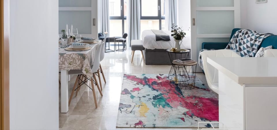 Ancha del Carmen AVE Centro Málaga madmar lujo New Zambrano Apartment in Malaga