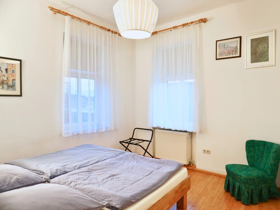Bed, Photo of the whole room, Seating area, Bedroom